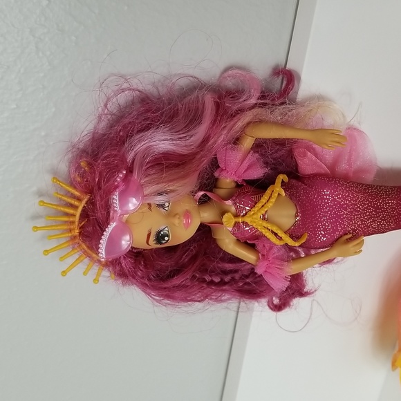 Wonder Woman Barbie Dolls - Picture 13 of 15